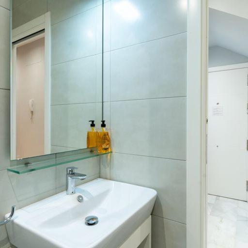 Coqueto Apartamento Para Descubrir Sevilla Eksteriør bilde